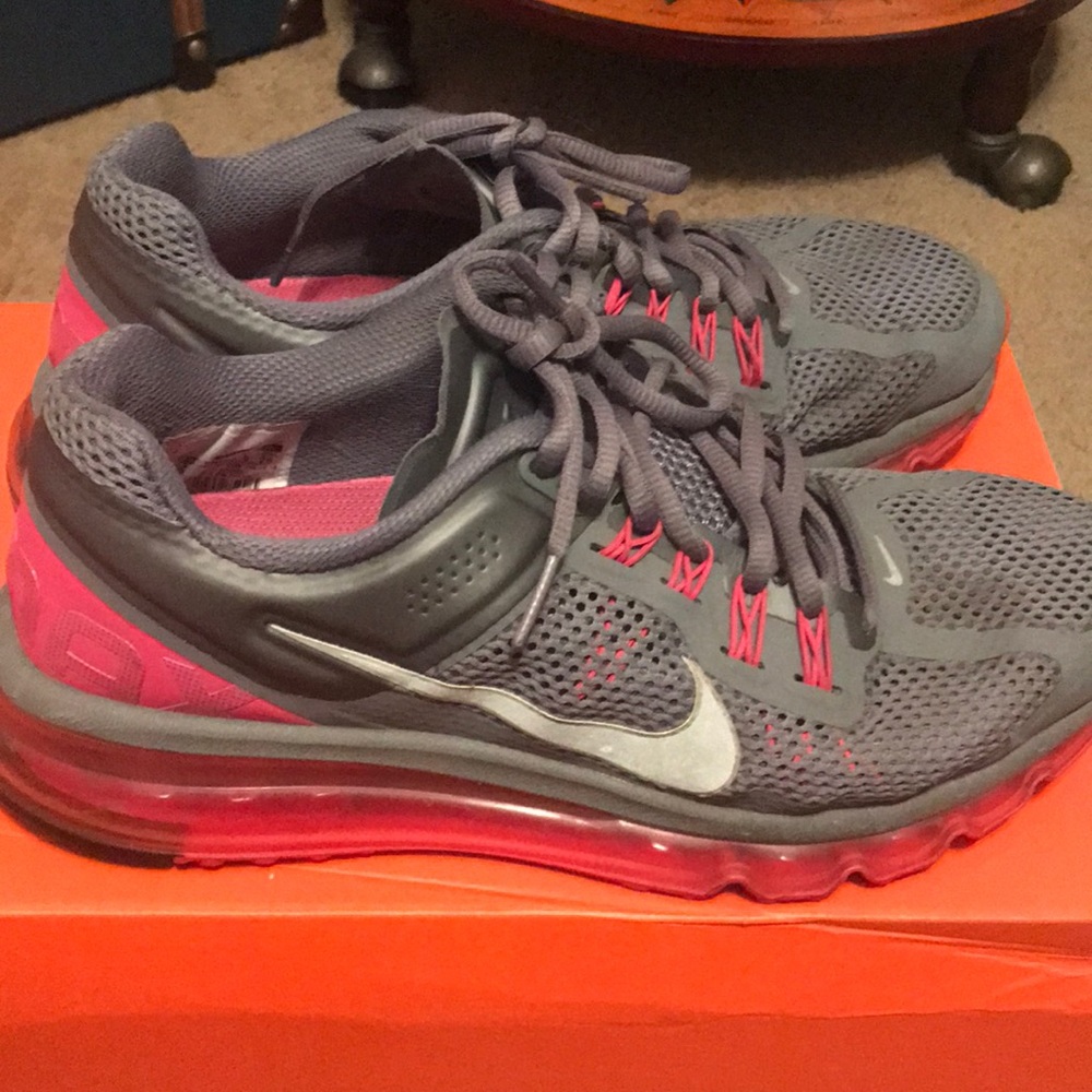 Air Max - Picture 2 of 3